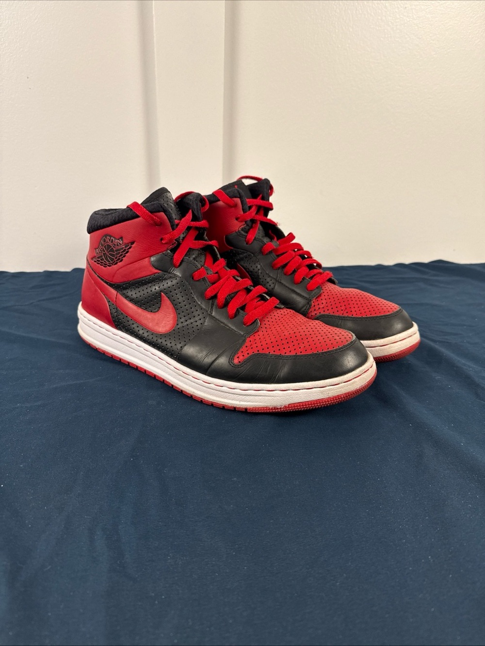 Nike Air Jordan-Style Men's High-Top Sneakers in Red and Black size 11.5 alpha